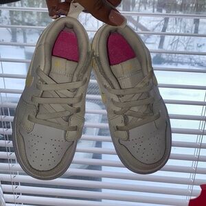 Nike Kids Cream and yellow Sneakers
